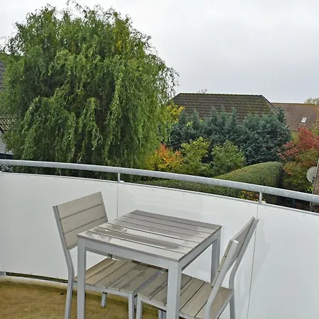 Schoenes Mit Kamin Und Sauna Im Ostseebad Sellin (Rugen)