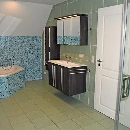 Schoenes Mit Kamin Und Sauna Im Ostseebad Apartmán