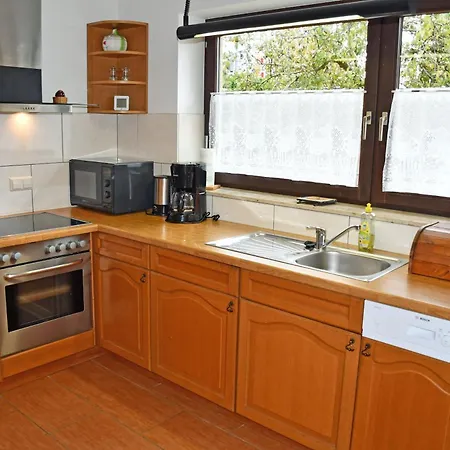 Schoenes Mit Kamin Und Sauna Im Ostseebad Sellin (Rugen)