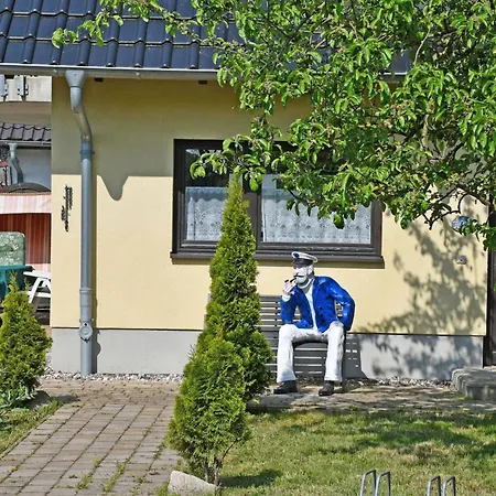 Schoenes Mit Kamin Und Sauna Im Ostseebad Apartmán *